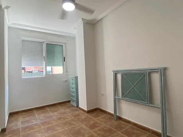 Apartamento luminoso a 150 metros de la Playa de Levante — 13