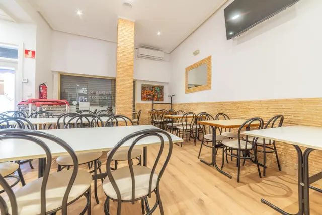 Local comercial 111m² en venta - LA PUNTICA - foto 5