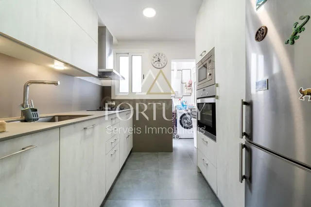 Piso en venta en calle Benidorm, Reus. - foto 3