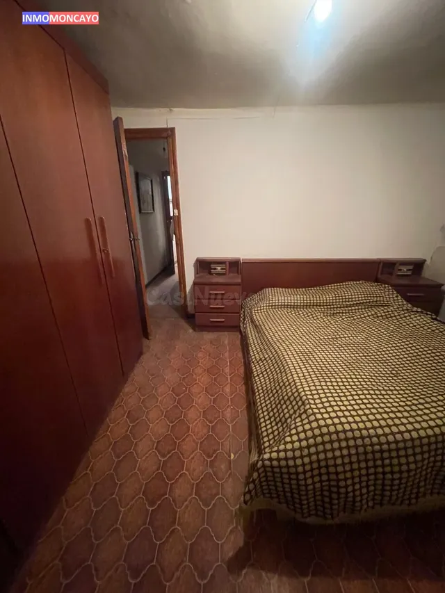 SE VENDE PISO EN TARAZONA - foto 2