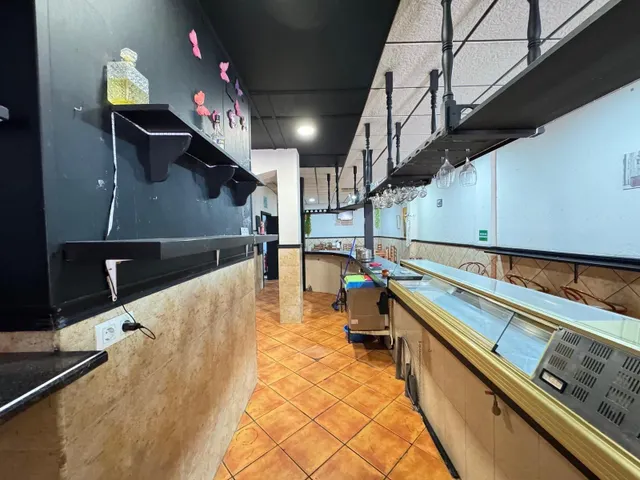Local comercial 159m² en venta - Estacion de autobuses — 26