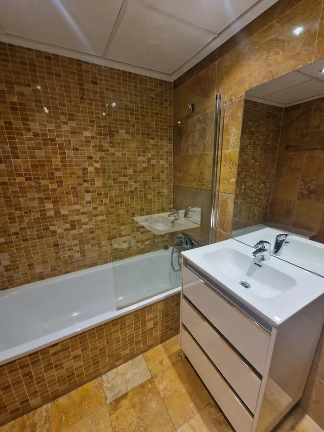 Piso de un dormitorio, amueblado, con plaza de garaje en la Ciudad de las Artes y las  Ciencias — 19