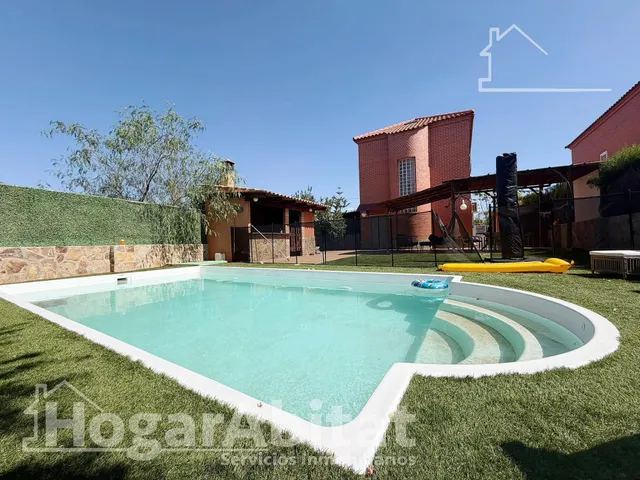 ¡PRECIOSO CHALET! AMPLIO Y REFORMADO CON PISCINA PRIVADA, GARAJE Y PARCELA — 6