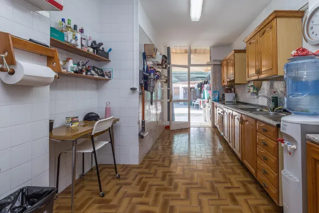 Planta baja de 4 habitaciones con inquilinos — 13