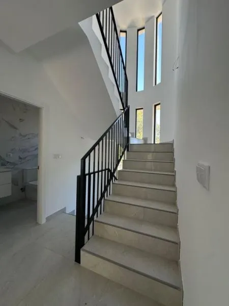 Casa 5 habitaciones 358m² en venta - Los Girasoles — 29