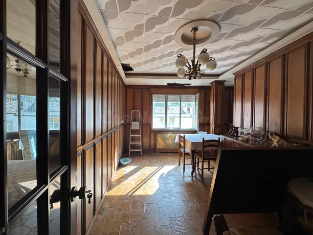Oportunidad en el centro de Becerreá: Edificio + Casa tradicional con gran local — 50