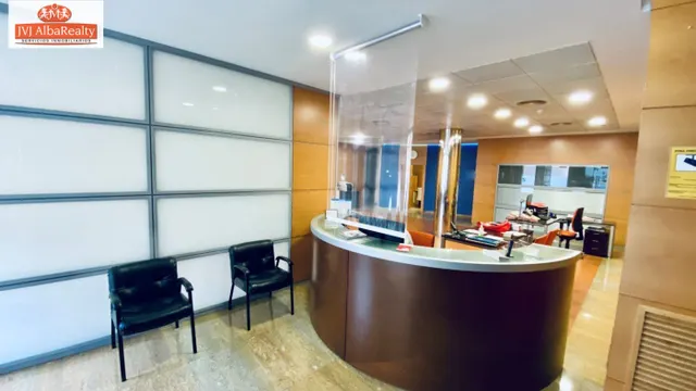 EXCLUSIVO Y LUJOSO LOCAL COMERCIAL CON LOS MEJORES ACABADOS — 7