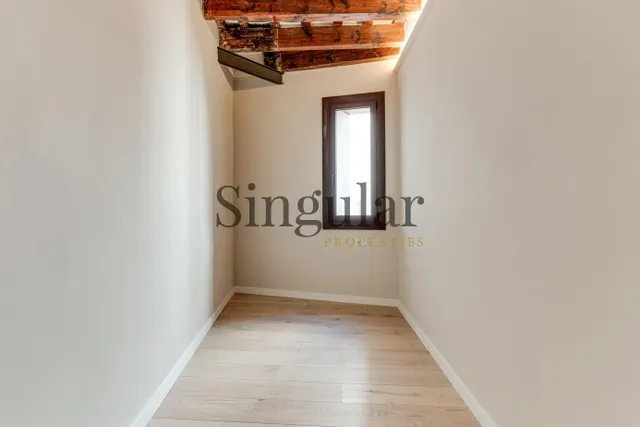 Piso reformado a estrenar en el Barrio Gótico de Barcelona — 24