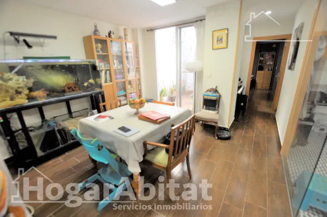 ¡MAGNÍFICA CASA! REFORMADA Y LUMINOSA CON DOS TERRAZAS Y GAR - foto 4