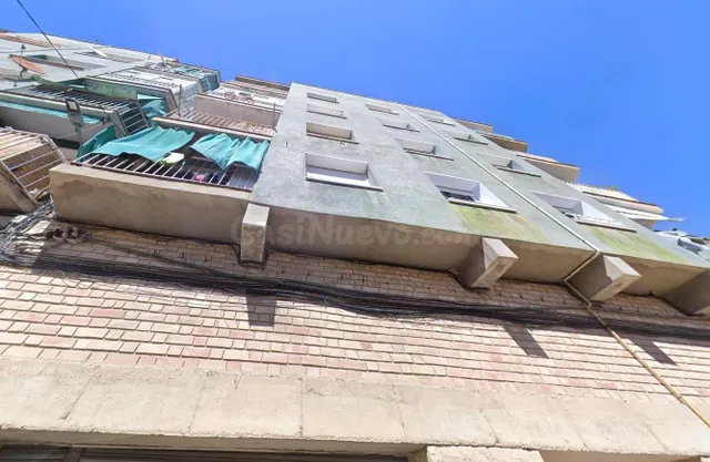 Se vende piso OKUPADO en C/ de la Tossa Nº20, Santa Margarid - foto 2
