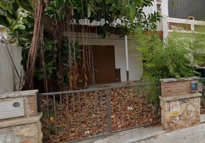 CASA EN TORREDEMBARRA