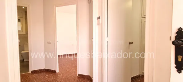 ¡FINQUES BAIXADOR PRESENTA ESTA CASA A 4 VIENTOS EN LA PLAYA! — 4