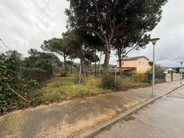Terreno urbano en La Goba – Vidreres | 769 m2 | Parcela llan - foto 2