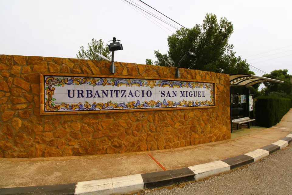 Terreno urbanizable con proyecto en Náquera.