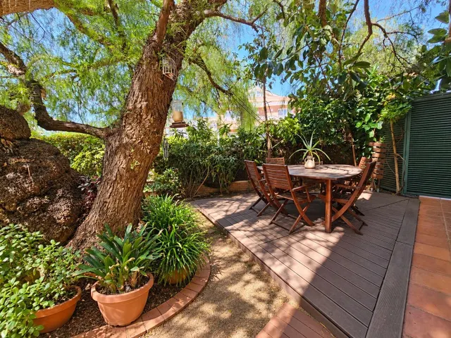 Casa con jardín y piscina en Premià de Dalt — 20