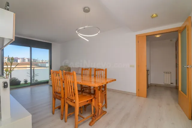 Impecable y céntrico en Manresa: 3 hab, suite y balcón — 2