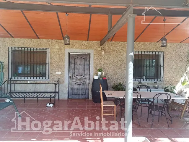 CHALET SEMINUEVO CON PISCINA, TERRAZA Y GARAJE — 12