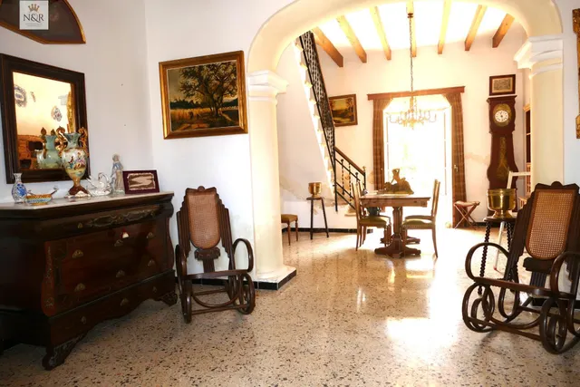 CASA SEÑORIAL EN BINIALI CON GARAJE Y JARDÍN - foto 5