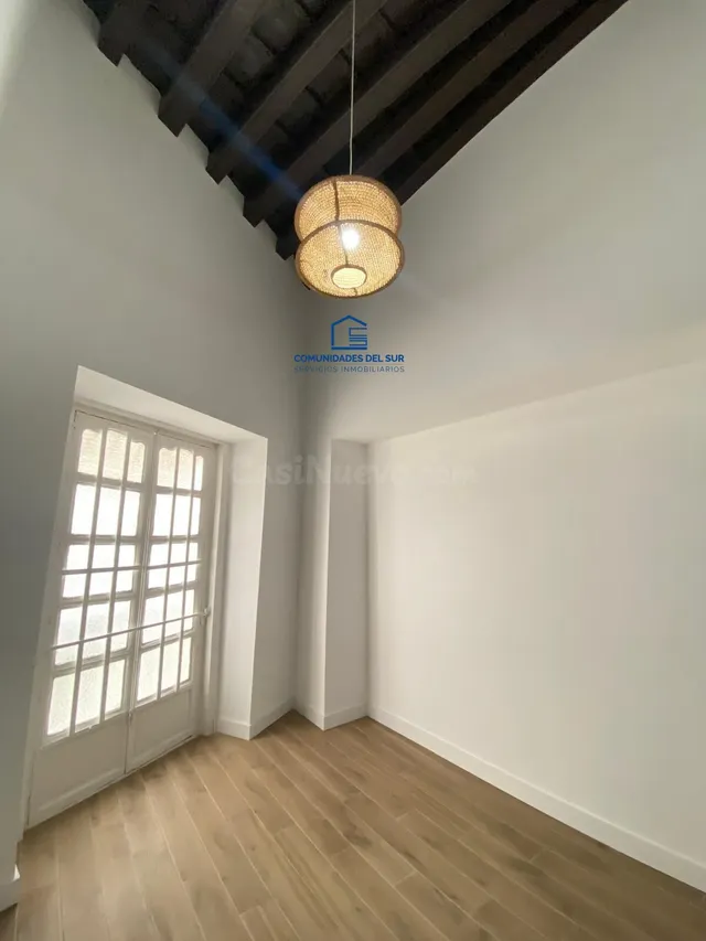 Moderno Piso Reformado en el centro de Cádiz — 5