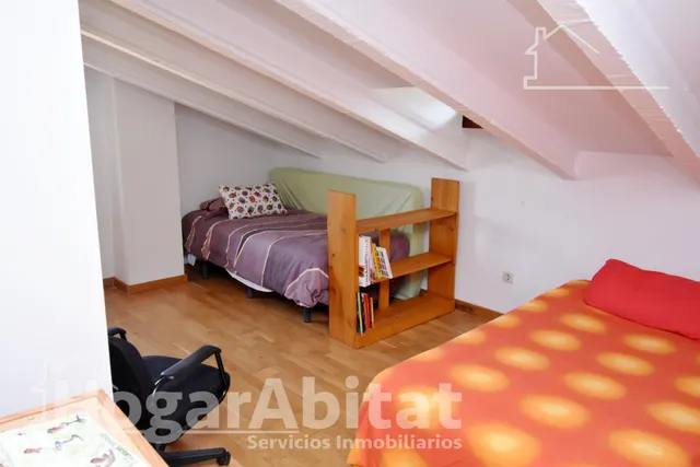 CHALET CON PISCINA, GARAJE Y TERRAZA — 20