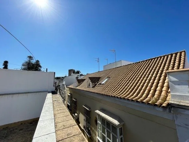 CASA EN EL CENTRO DE SANLUCAR — 10