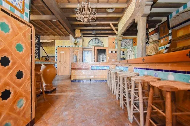 Restaurante totalmente instalado con licencia — 22