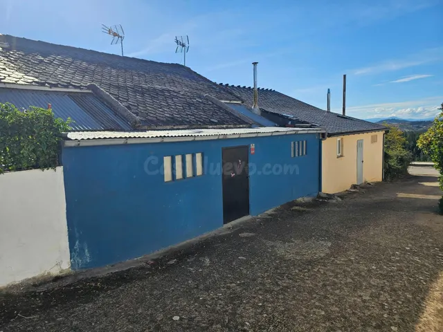 Encantadora Casa de Pueblo en Molinaseca - Oportunidad Única por €38,000 — 3