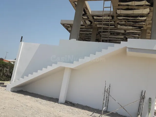 Casa con terreno 200m² en venta - Tierra Baja - foto 4