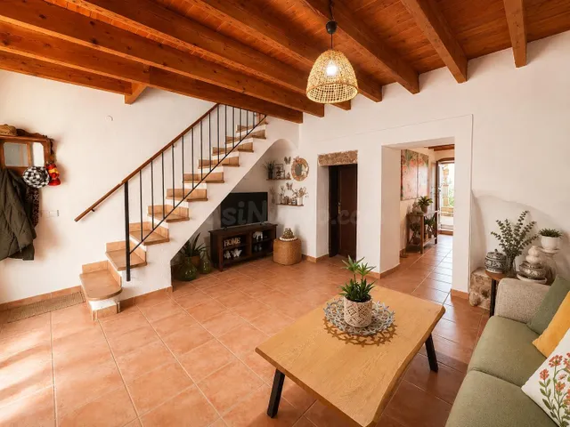 AUTÉNTICA CASA MALLORQUINA CON PATIO EN EL CORAZÓN DE COSTIT - foto 2