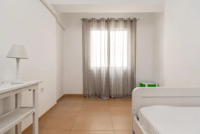 Piso de 87 m2 con 3 dormitorios en Pedro Antonio de Alarcón 27, junto a Recogidas — 21