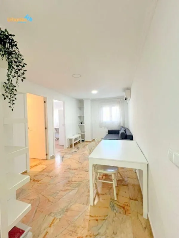 OFICINA REFORMADA COMO APARTAMENTO DE 2 habitaciones IDEAL I
