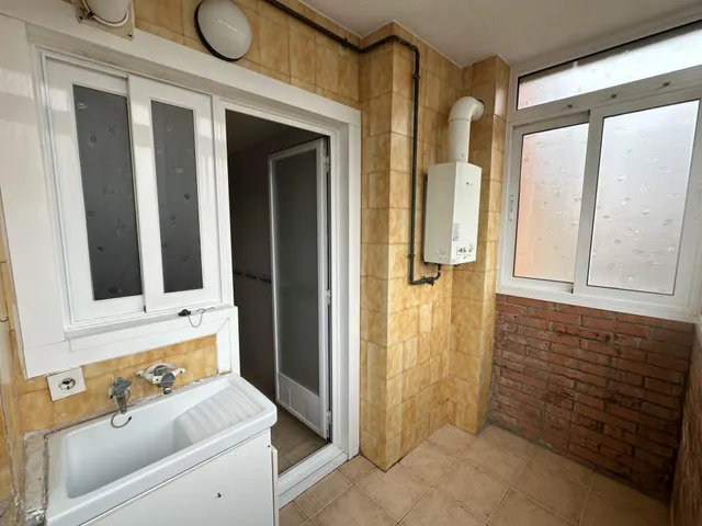Amplio Piso en Venta 4h en Sant Boi de Llobregat - Zona Vinyets — 9