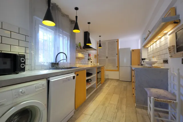 VILLA DE LUJO COMPUESTA POR 3 APARTAMENTOS INDIVIDUALES, TODO DE PRIMERA CALIDAD CON VISTAS AL MAR — 16