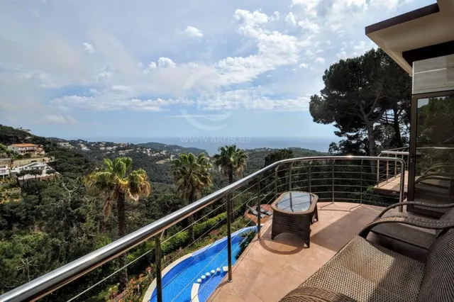 Chalet Independiente en Lloret de Mar — 32