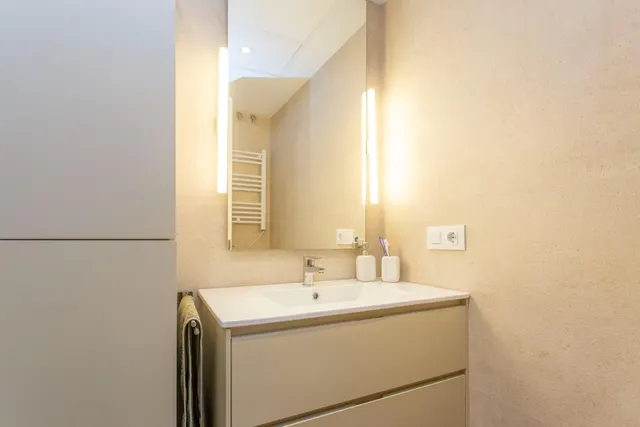 SE VENDE PISO EN ZONA CENTRO — 21