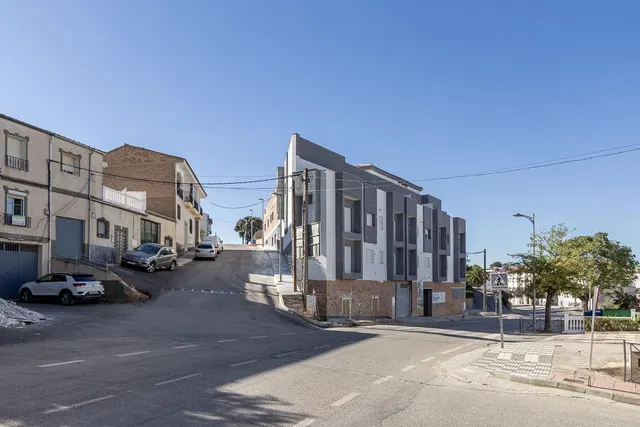 OBRA NUEVA EN LOJA — 25
