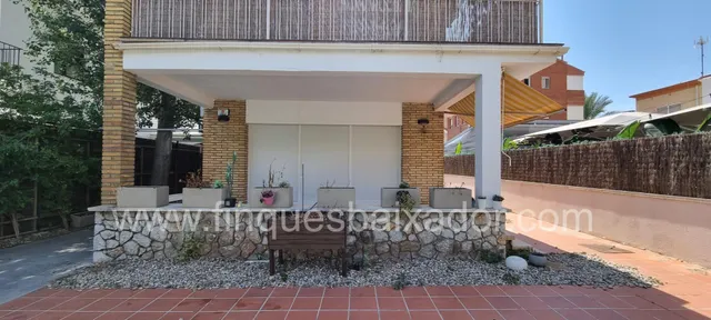 ¡FINQUES BAIXADOR PRESENTA ESTA CASA A 4 VIENTOS EN LA PLAYA! — 40