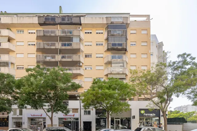 VIVIENDA CON PISCINA, PLAZA DE GARAJE Y TRASTERO — 47