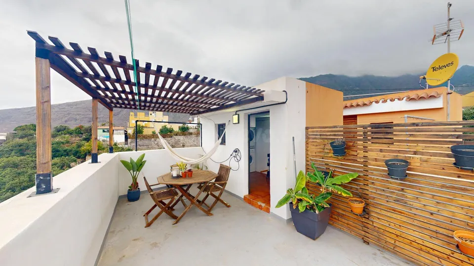 Piso con terraza y terreno en Guimar