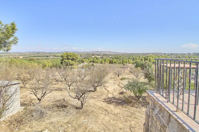 En venta Villa Consuelo a tan solo 1'5 km. de Montserrat - foto 5
