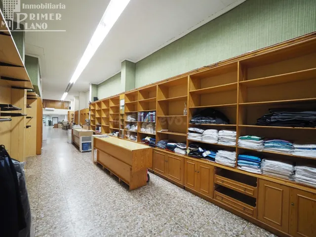 ¡Magnífico Local Comercial en Venta en el Centro de Tomellos - foto 3