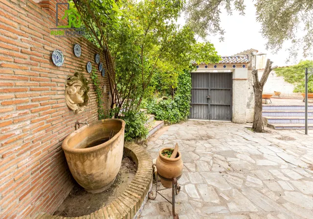 Chalet con gran parcela en Cogollos — 28