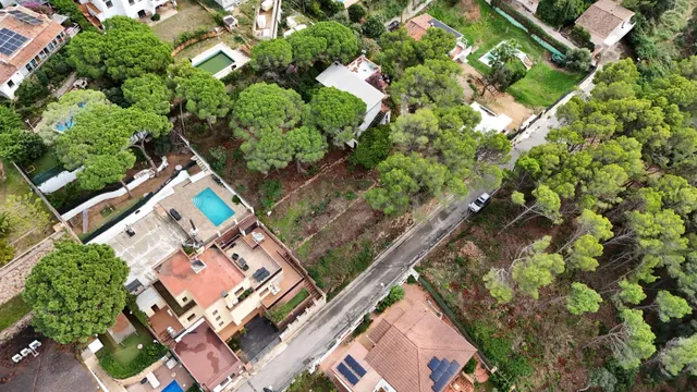 Terreno urbano en Roca Grossa – 691 m2 con vistas y posibili - foto 3