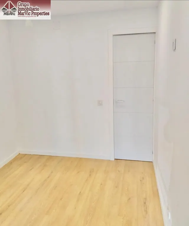 Acogedor Apartamento Reformado en Benidorm con Piscina y Vistas al Sureste — 26