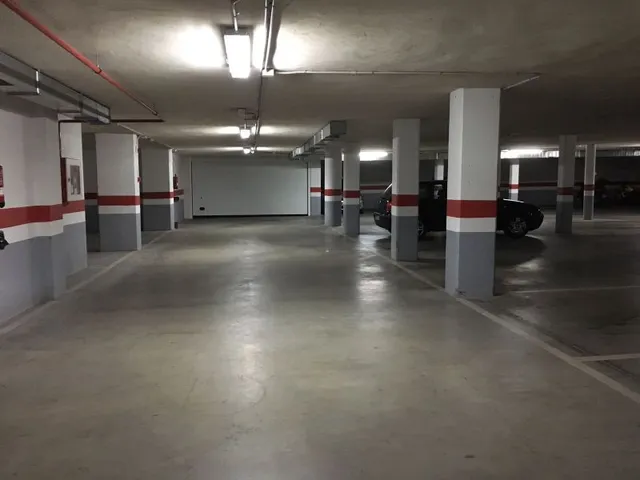 PLAZAS DE PARKING EN  EDIFICIO MIGUEL DE CERVANTES- LA ROSALEDA DESDE 5.000 EUROS — 3