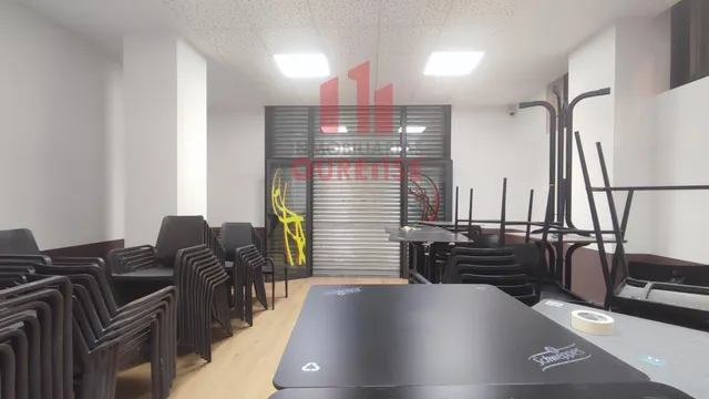 RESTAURANTE LISTO PARA COMENZAR LA ACTIVIDAD EN LA ZONA UNIVERSITARIA. — 22