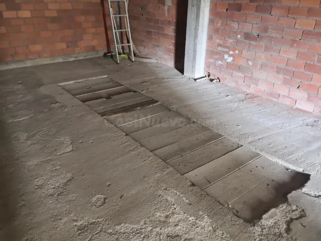 Se vende bajo en el centro de Coristanco - foto 5