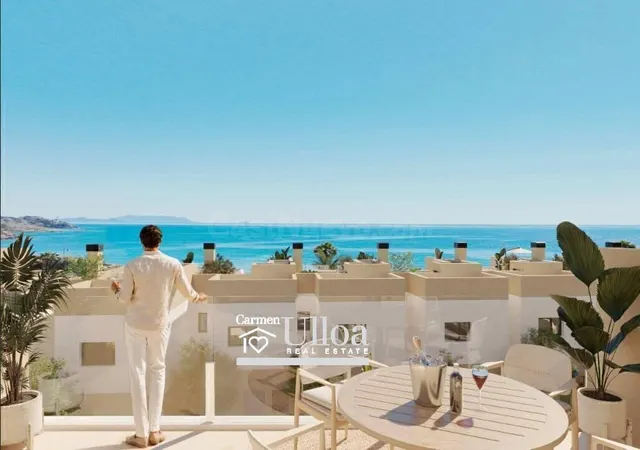 Villa adosada en el Campello con jardín privado y terrazas para desconectar — 2