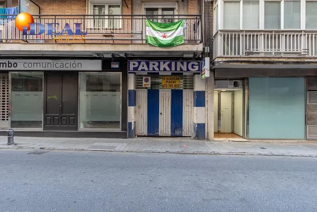 PARKING DE 30 PLAZAS EN PLENO CENTRO DE GRANADA — 19