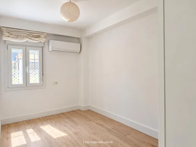 Tu vivienda en Triana: bajo de esquina reformado, 3 dormitorios y patio — 13